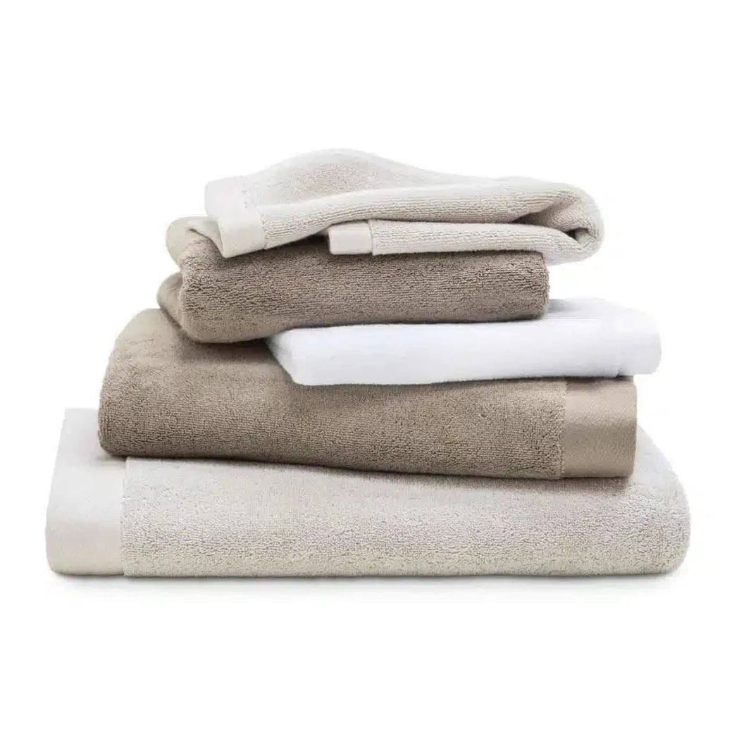 Towel “Grace” – Luiz
