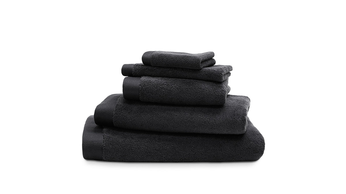 Handtuch "Grace" von Luiz – Black