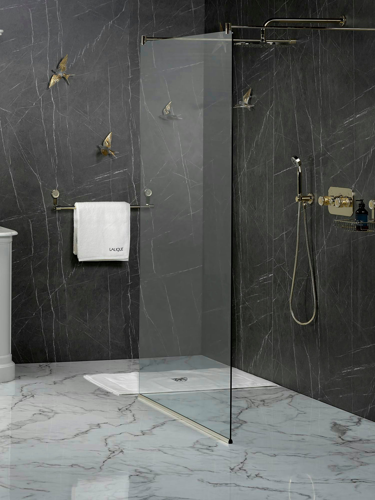 THG Hirondelles Dekor Gold – Kollektionsmotiv – andere Ausführung oder Detail/Zubehör / Ambiente – COLL_A4L_Diapo_04.jpg