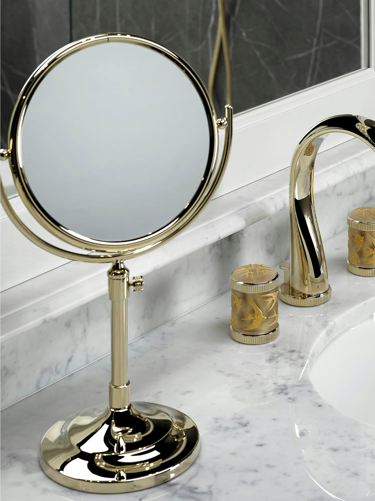 THG Hirondelles Dekor Gold – Kollektionsmotiv – andere Ausführung oder Detail/Zubehör / Ambiente – COLL_A4L_Diapo_09.jpg