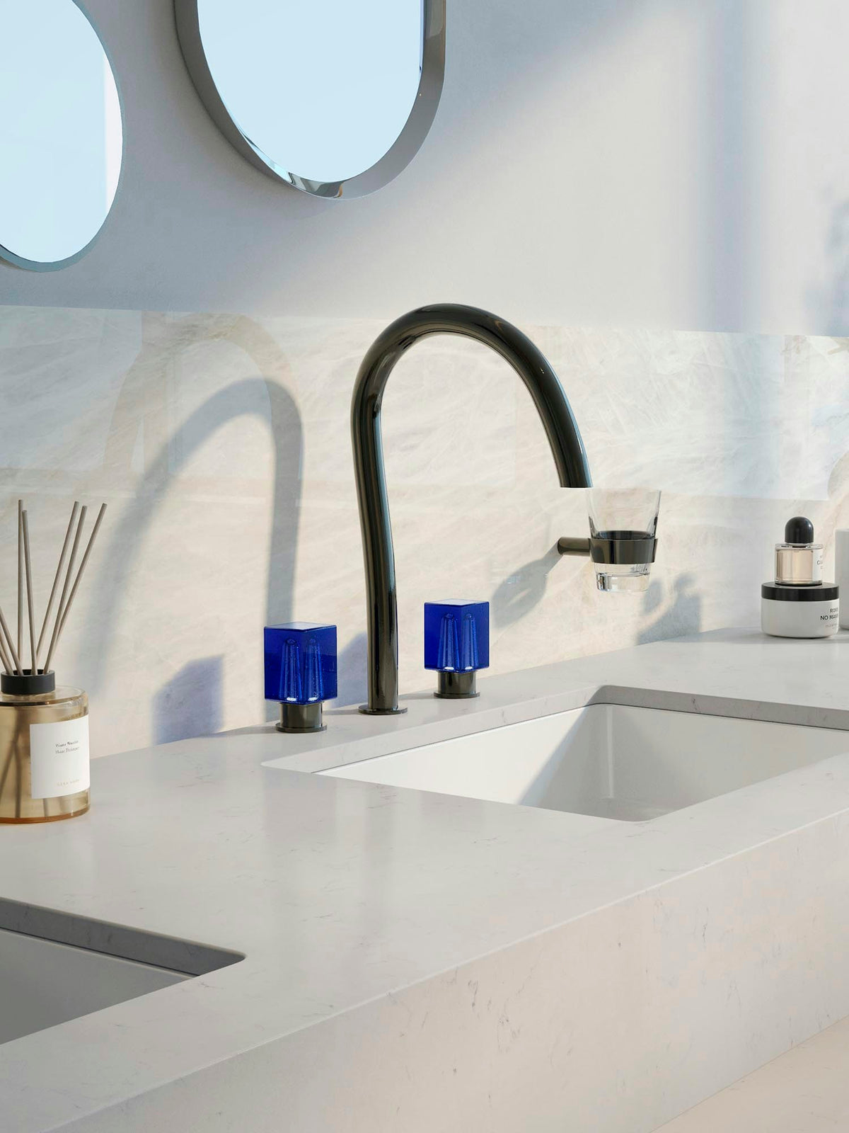 THG Beyond Kristall -Kristall blau – Lifestyle / Ambiente – COLL_U6K_Diapo_05.jpg