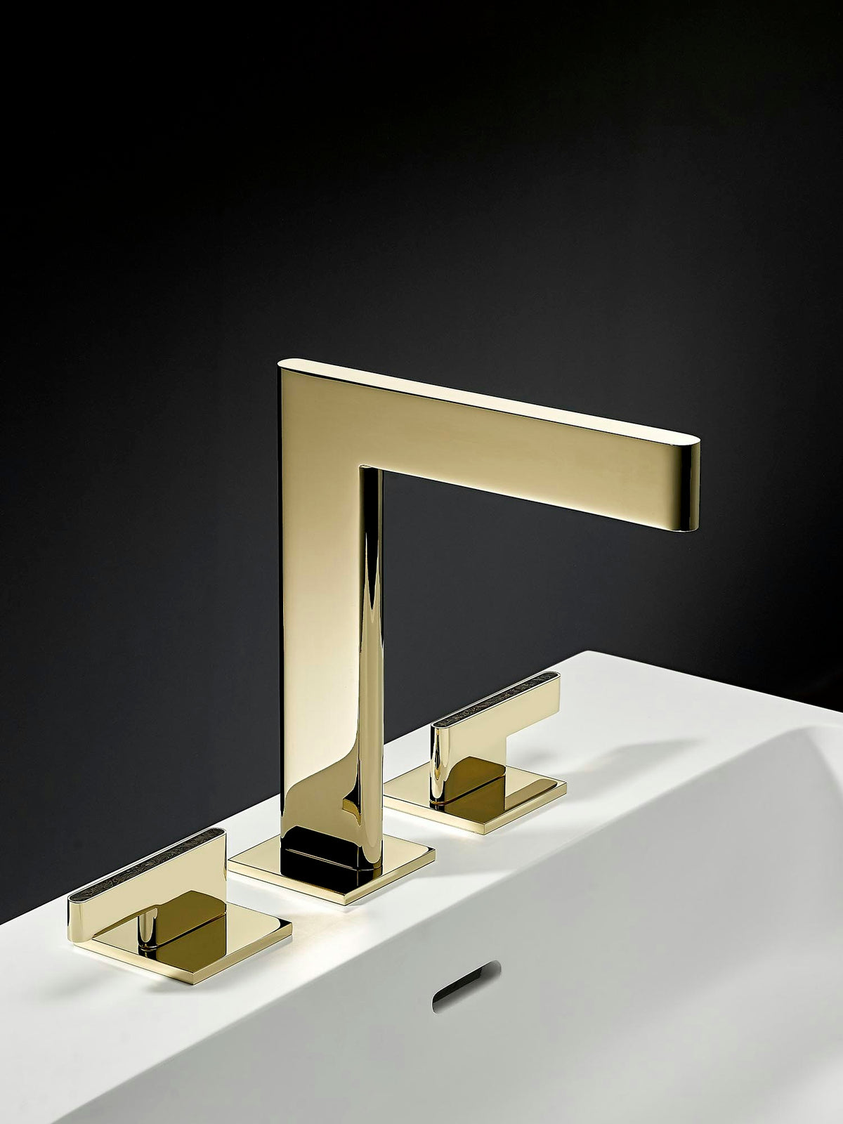 THG Icon-X Carbon Gold mit Hebelgriffen – Lifestyle / Ambiente – COLL_U7T_Diapo_01.jpg