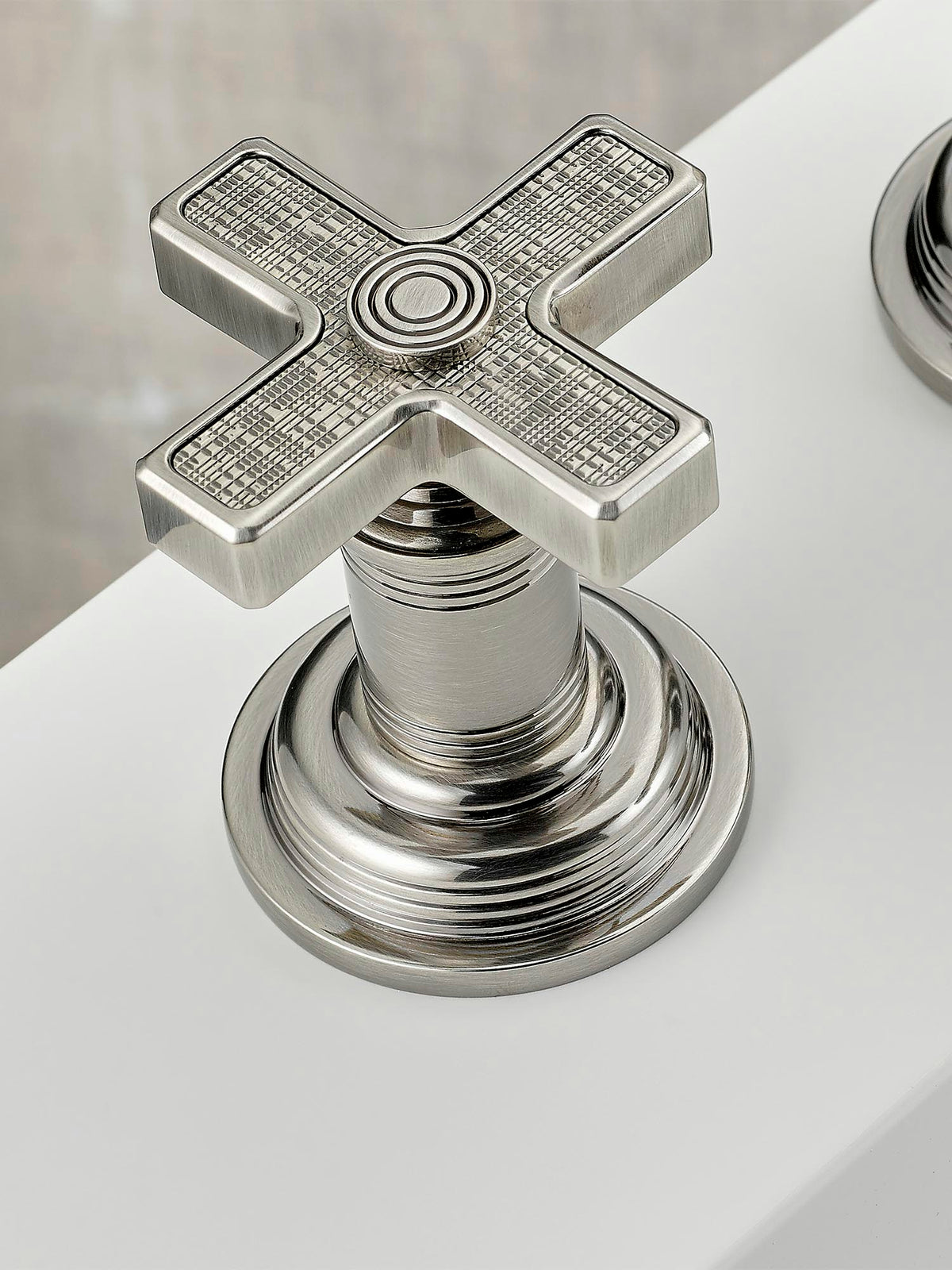 THG West coast mit Guilloché-Dekor – Kollektionsmotiv – andere Ausführung oder Detail/Zubehör / Ambiente – COLL_U9C_Diapo_02.jpg