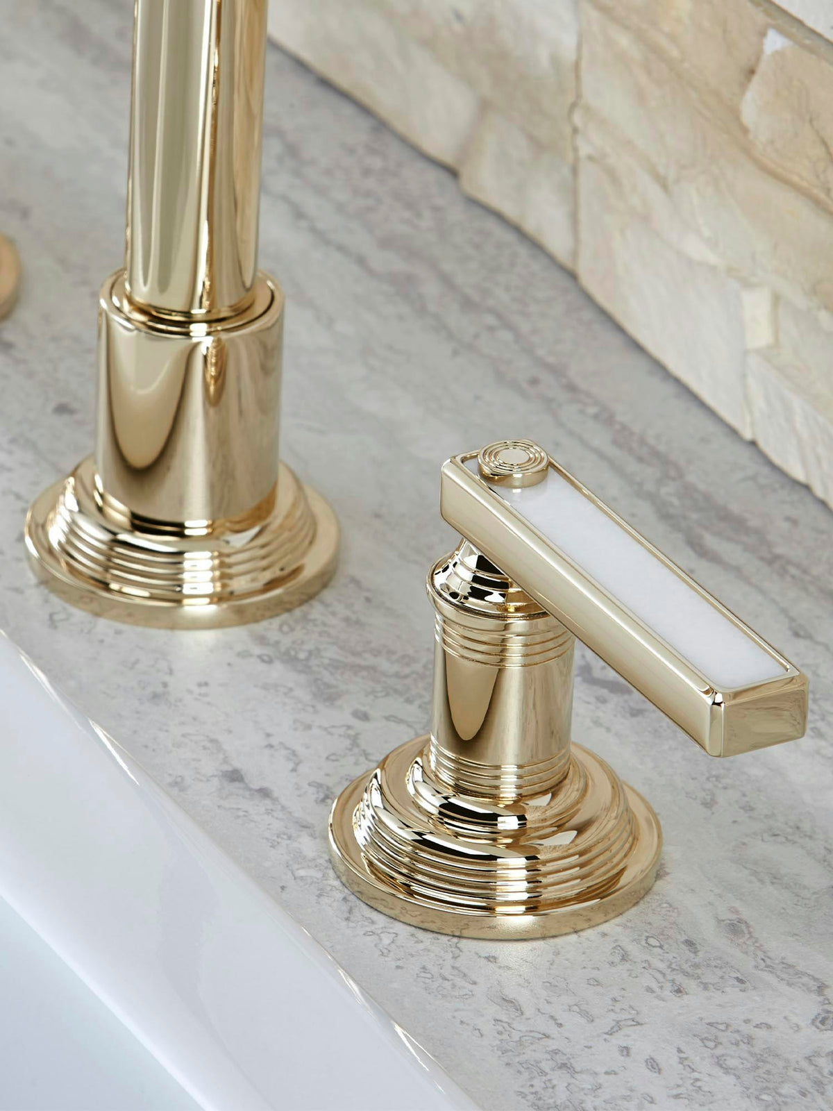 THG West Coast Onyx weiß mit Hebelgriffen – Kollektionsmotiv – andere Ausführung oder Detail/Zubehör / Ambiente – COLL_U9H_Diapo_10.jpg