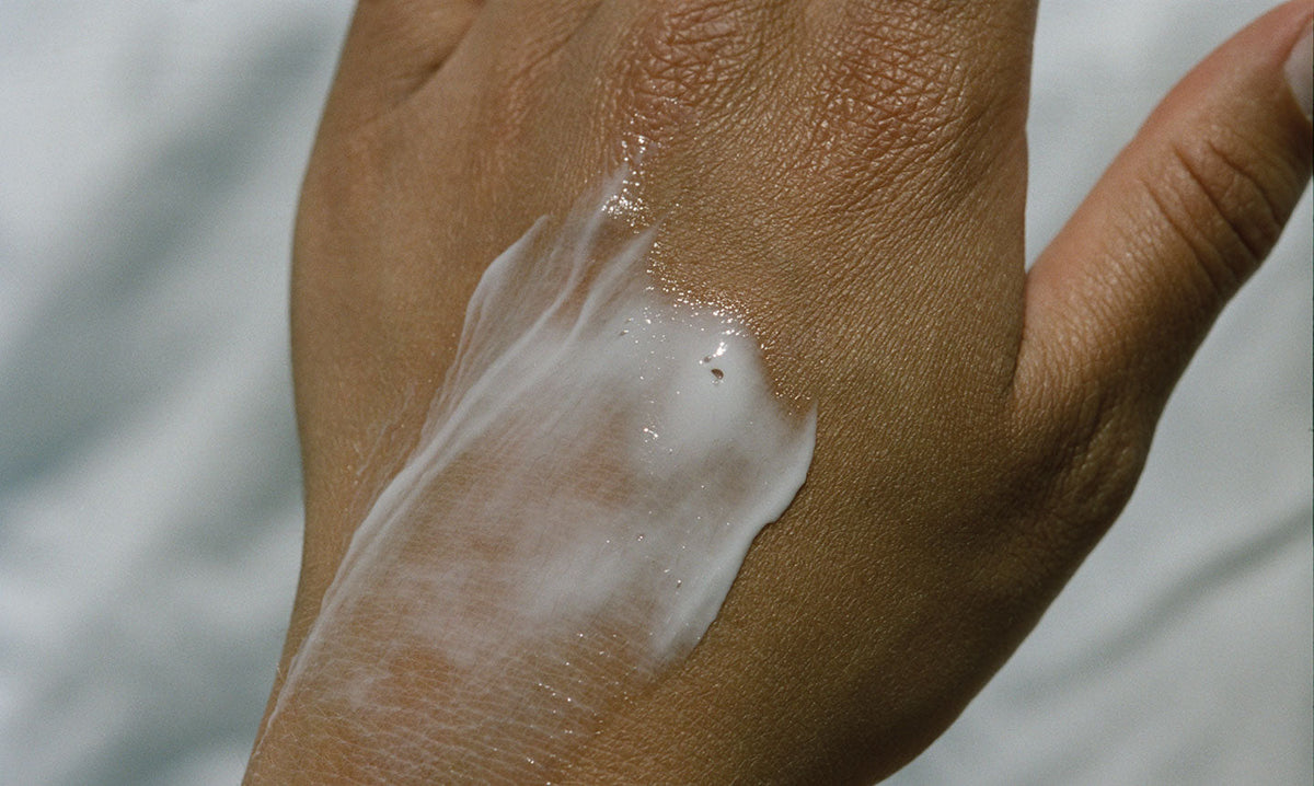 L:A Bruket Handcreme auf dem Handrücken