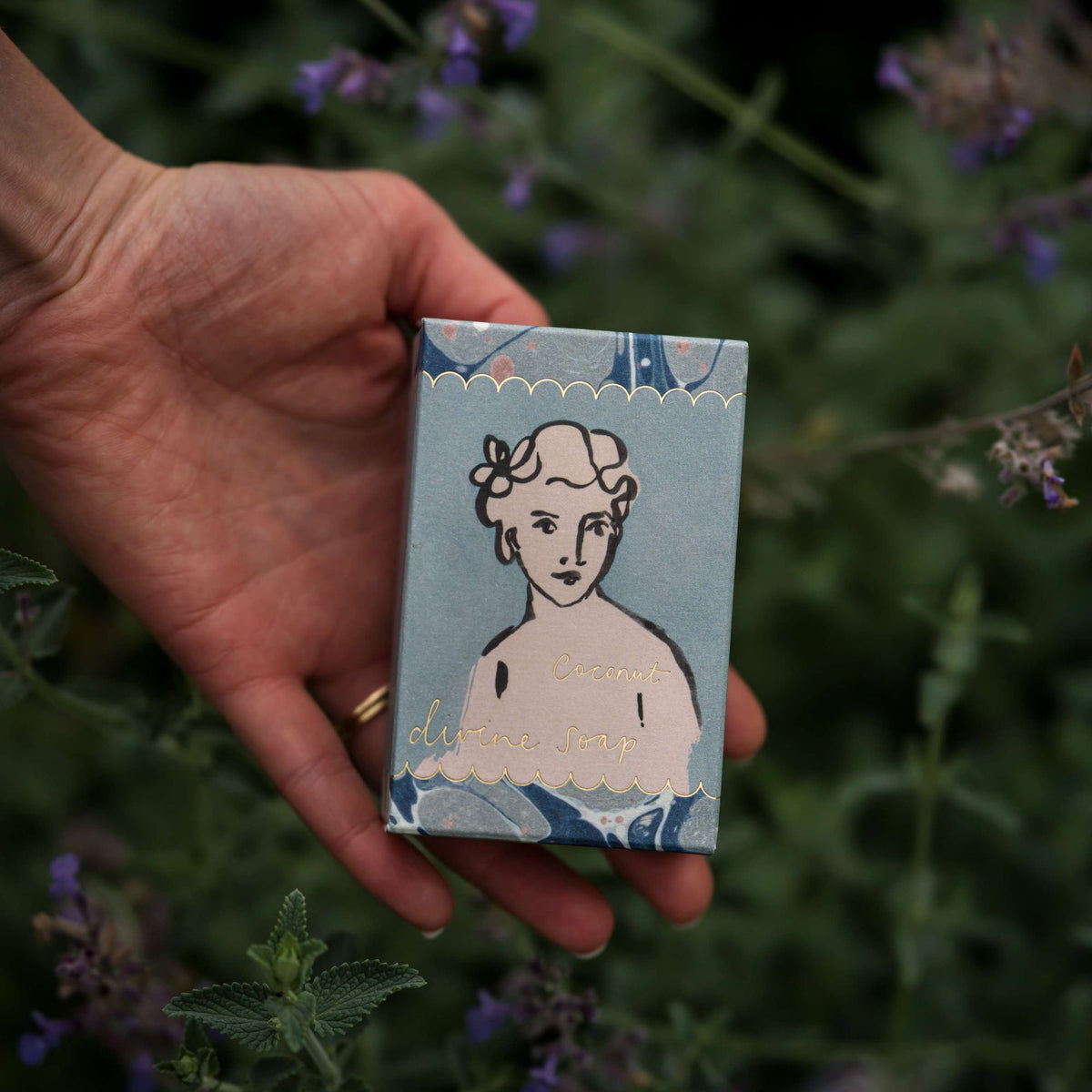 Coconut Divine Soap von Archivist