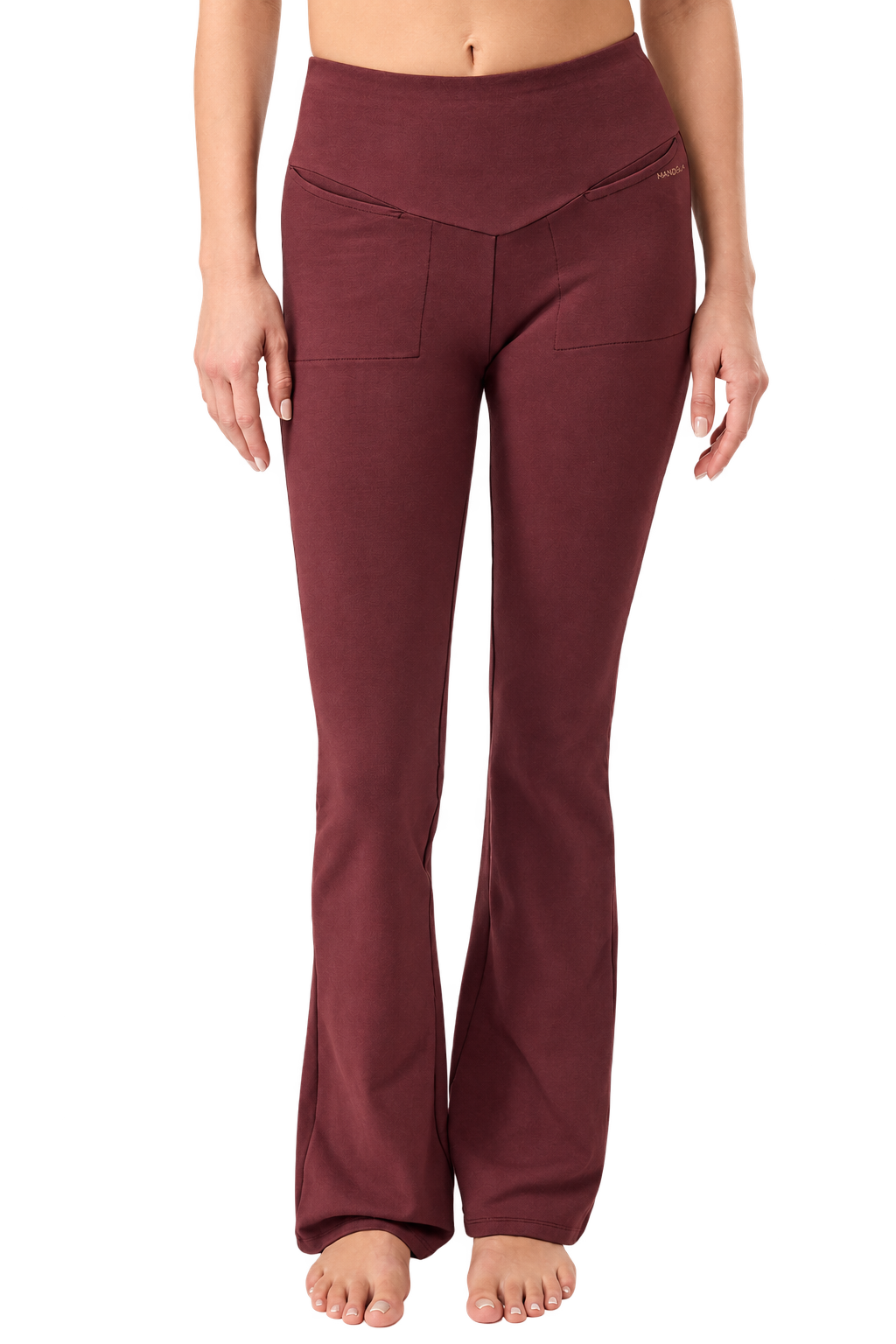 Pants „Back Envelope“ PA73JE28 in Ruby – Vorderansicht am Model