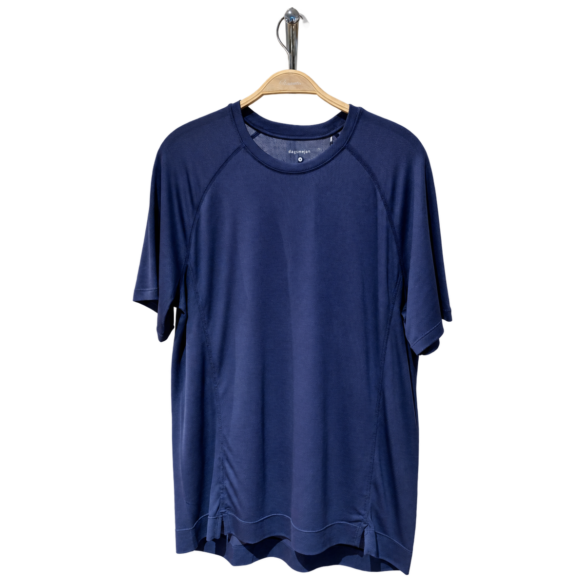 Sleep T-Shirt Men "Stay Cool Air" von Dagsmejan – Coastal Blue, freigestellt